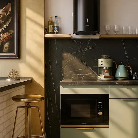 Qult - Orwell Bucharest